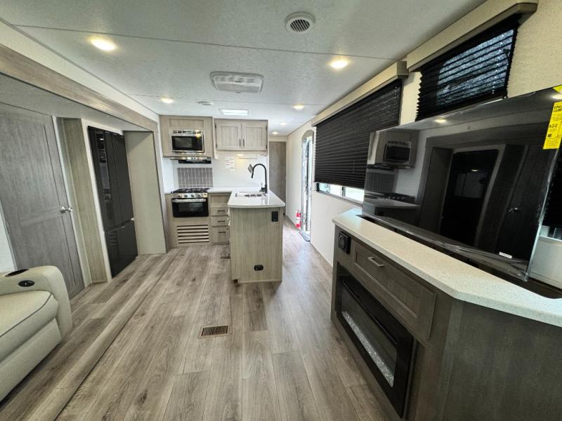 2026 Coachmen RV Catalina Legacy Edition 283RNR photo 18