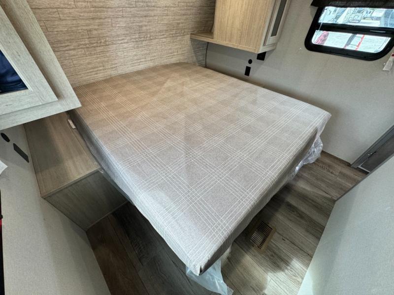 2026 Coachmen RV Catalina Legacy Edition 283RNR photo 28