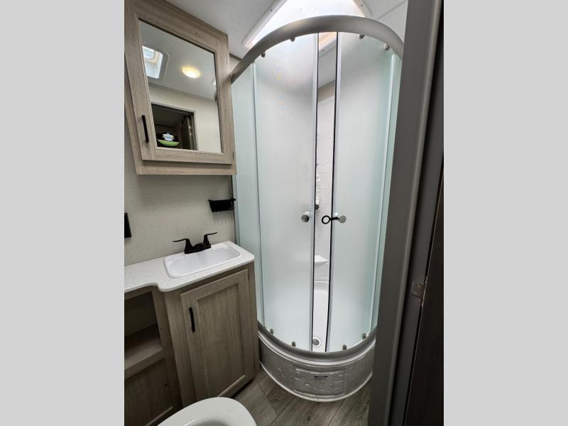 2026 Coachmen RV Catalina Legacy Edition 343BHTS photo 47