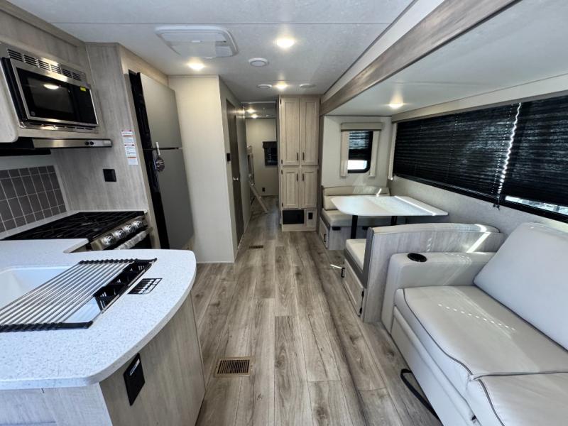 2026 Coachmen RV Catalina Legacy Edition 343BHTS photo 25
