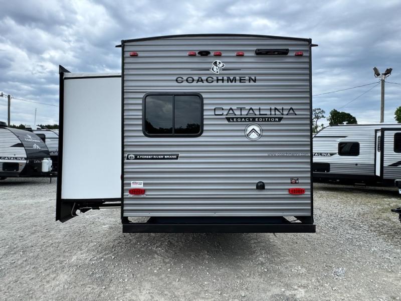 2026 Coachmen RV Catalina Legacy Edition 343BHTS photo 5
