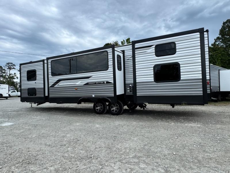 2026 Coachmen RV Catalina Legacy Edition 343BHTS photo 4