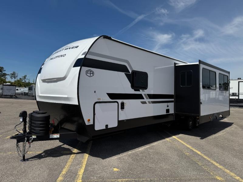 2026 Forest River RV SolAire 3150TBSS photo 3