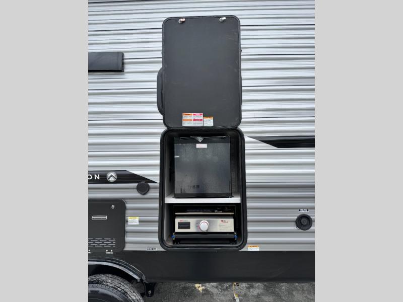2026 Coachmen RV Catalina Legacy Edition 333DORM photo 8
