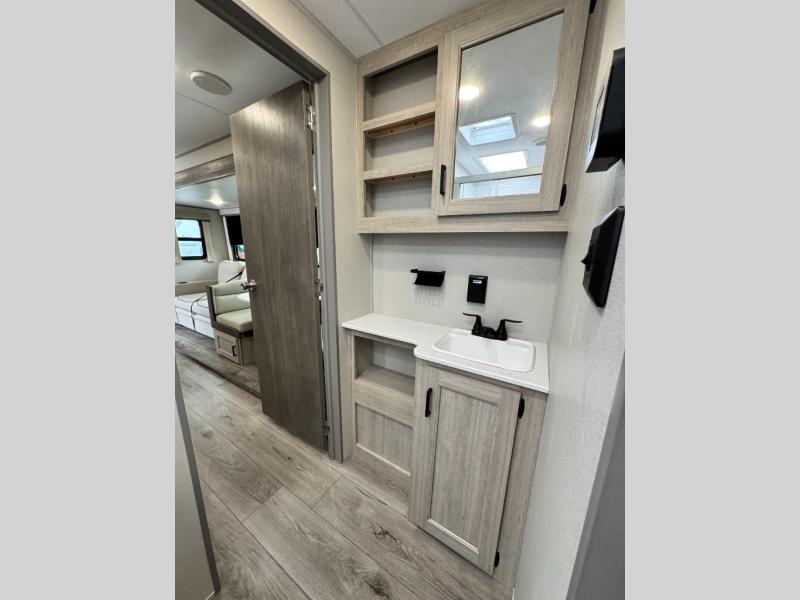 2026 Coachmen RV Catalina Legacy Edition 333DORM photo 44