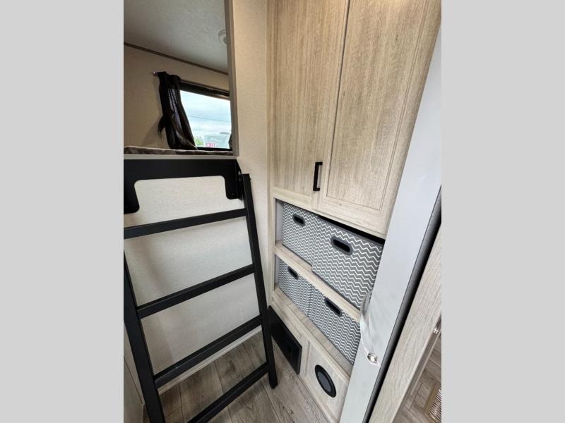 2026 Coachmen RV Catalina Legacy Edition 333DORM photo 38