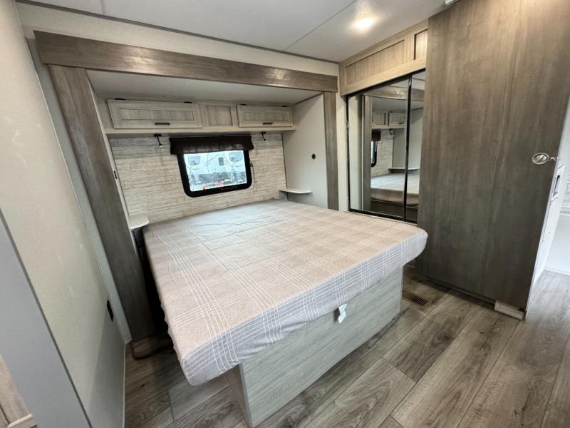 2026 Coachmen RV Catalina Legacy Edition 333DORM photo 46