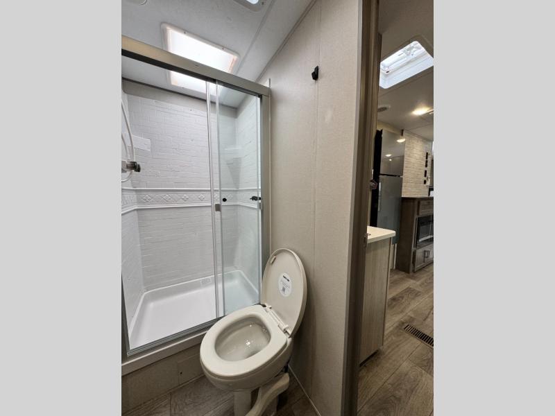 2026 Coachmen RV Catalina Legacy Edition 333DORM photo 45