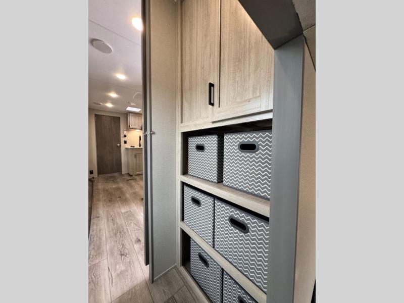 2026 Coachmen RV Catalina Legacy Edition 333DORM photo 34
