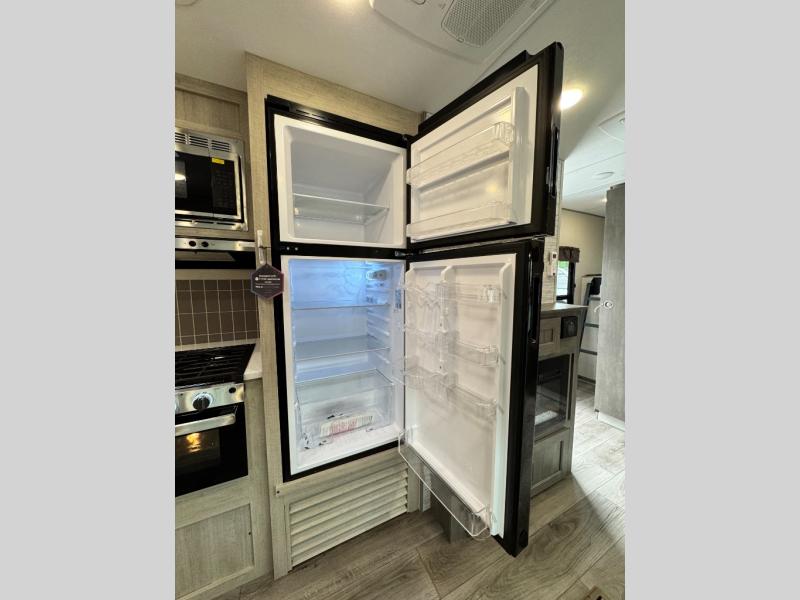 2026 Coachmen RV Catalina Legacy Edition 333DORM photo 52