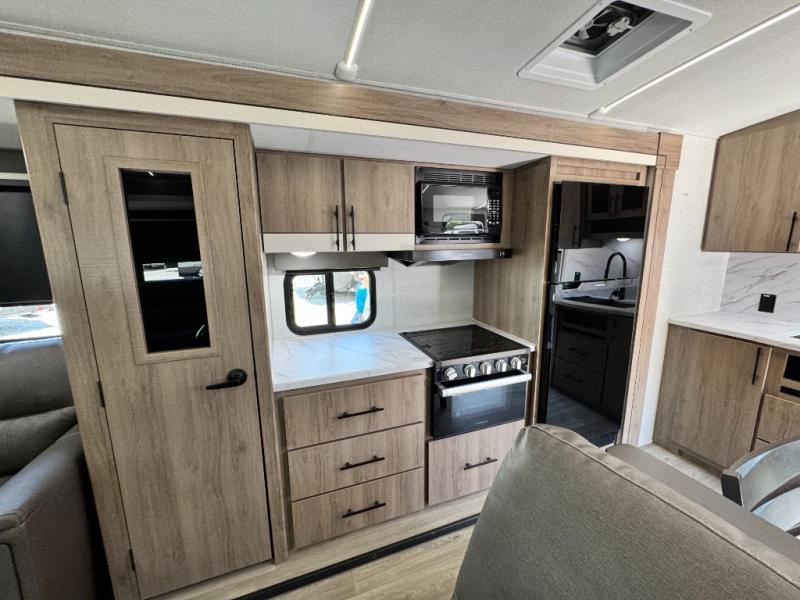 2024 Grand Design Imagine 3100RD photo 11