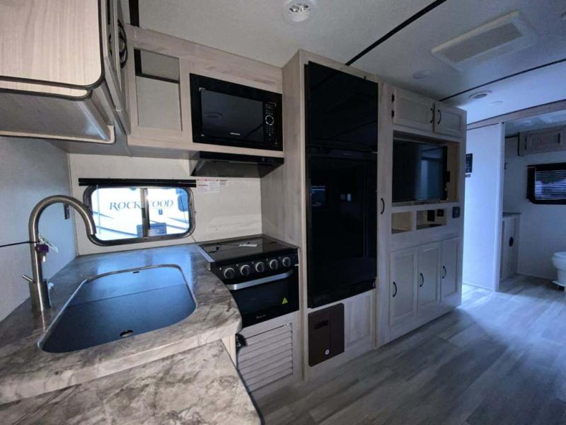 2021 Coachmen RV Spirit Ultra Lite 2557RB photo 13