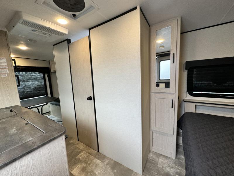 2022 Coachmen RV Apex 17TH Toy Hauler photo 17