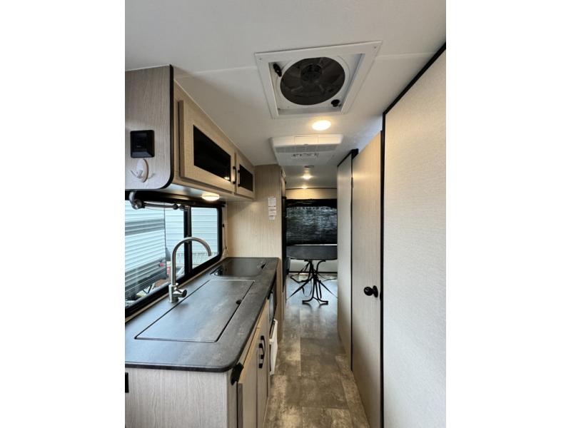 2022 Coachmen RV Apex 17TH Toy Hauler photo 22