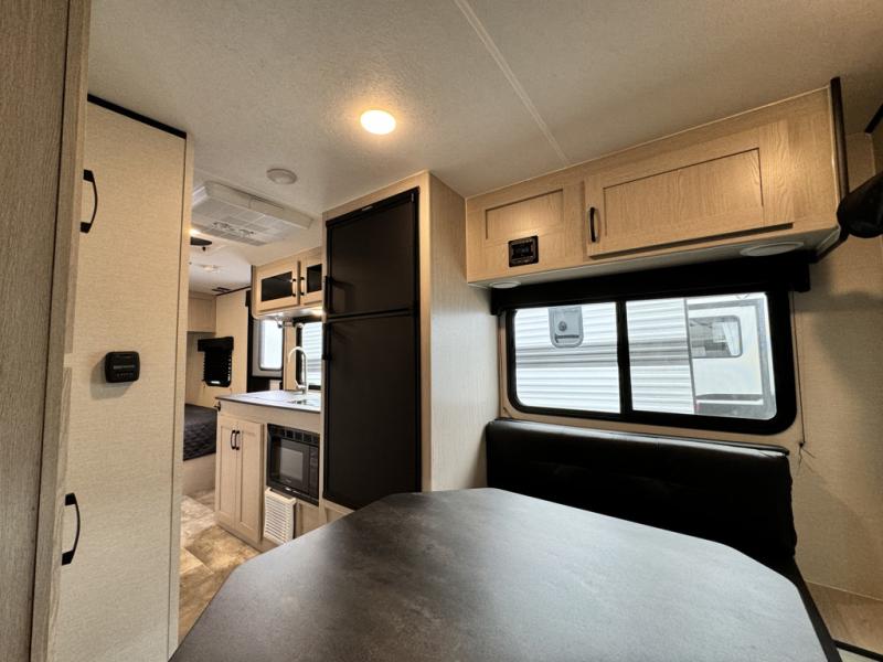 2022 Coachmen RV Apex 17TH Toy Hauler photo 25
