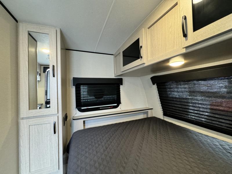 2022 Coachmen RV Apex 17TH Toy Hauler photo 27