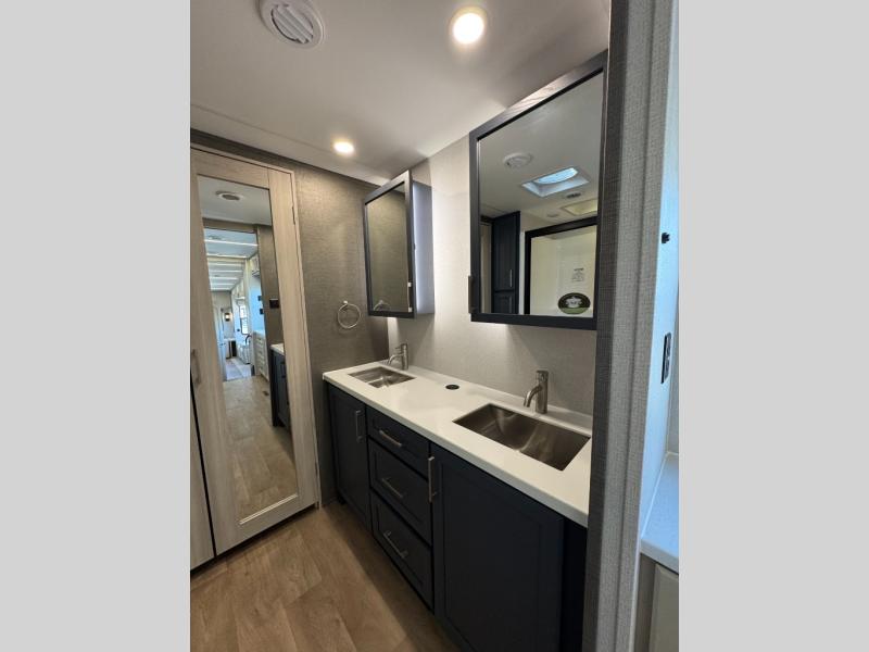 2026 Forest River RV Columbus 383RLH photo 34