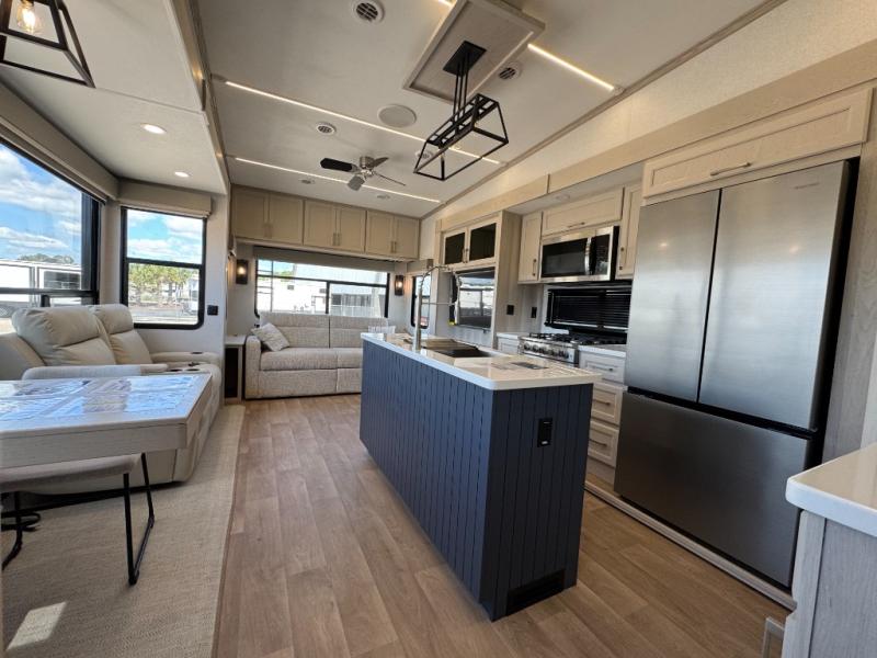 2026 Forest River RV Columbus 383RLH photo 18