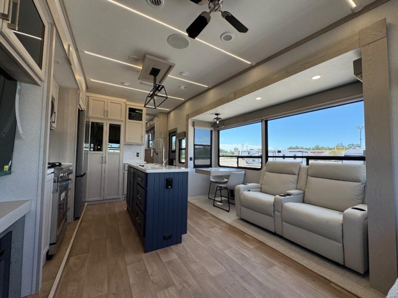 2026 Forest River RV Columbus 383RLH photo 20