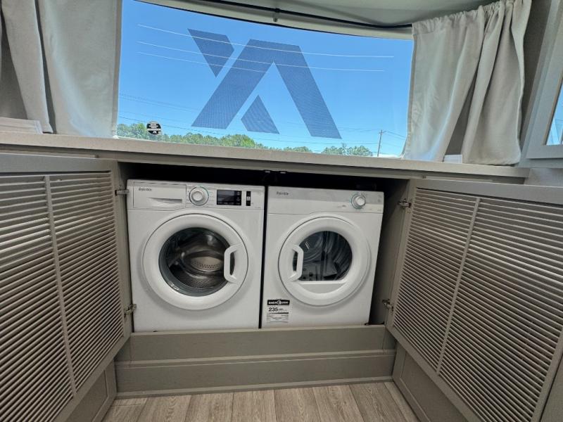 2026 Axiom RV Imperium I3800 photo 36