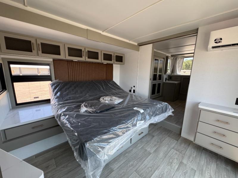 2026 Axiom RV Imperium I3800 photo 30