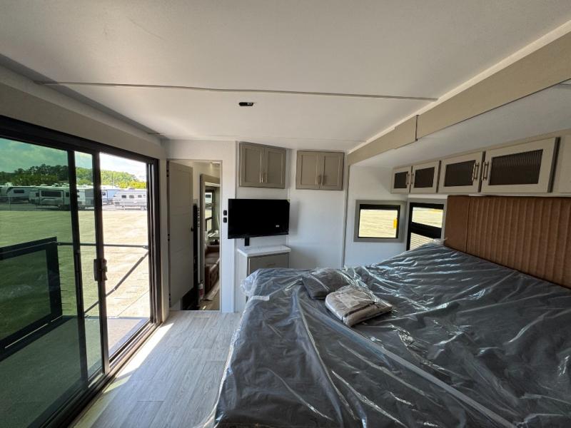 2026 Axiom RV Imperium I3800 photo 40