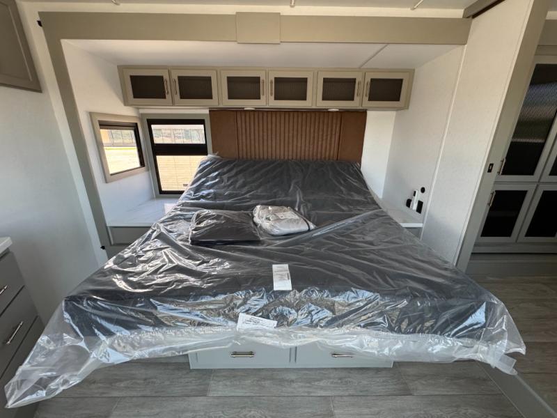 2026 Axiom RV Imperium I3800 photo 31