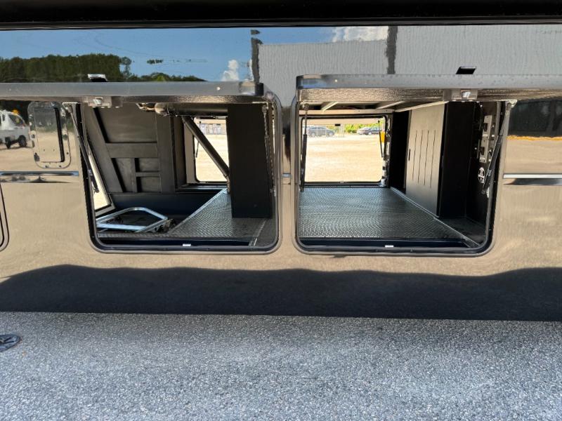 2026 Axiom RV Imperium I3800 photo 13