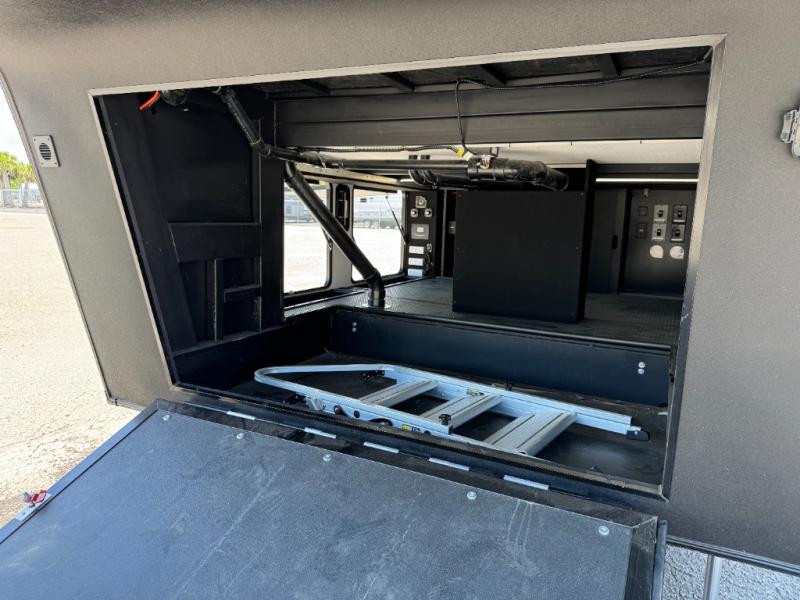 2026 Axiom RV Imperium I3800 photo 11