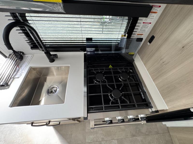 2025 Forest River RV Flagstaff E-Pro E20FBS photo 21