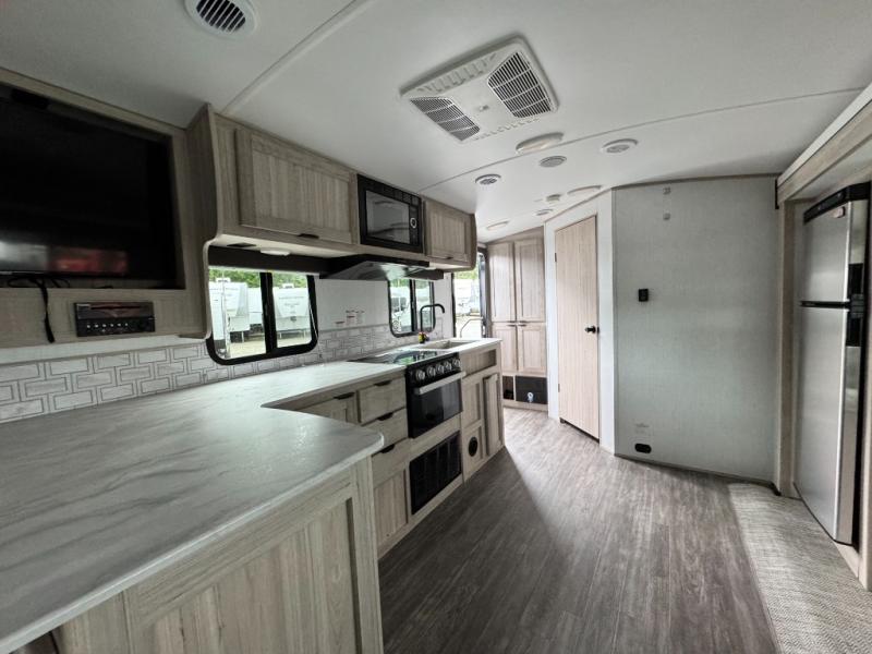 2022 Cruiser Shadow Cruiser 225RBS photo 10