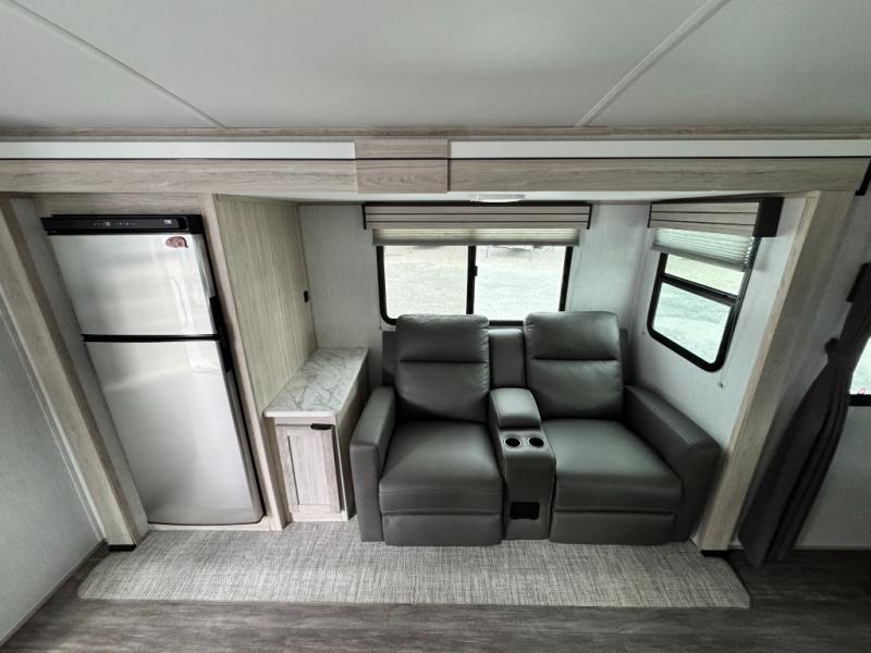 2022 Cruiser Shadow Cruiser 225RBS photo 19