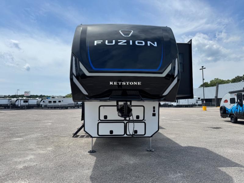 2026 Keystone RV Fuzion 442 Toy Hauler photo 5