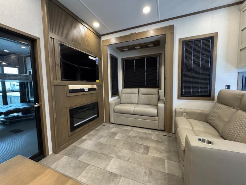 2026 Keystone RV Fuzion 442 Toy Hauler photo 14