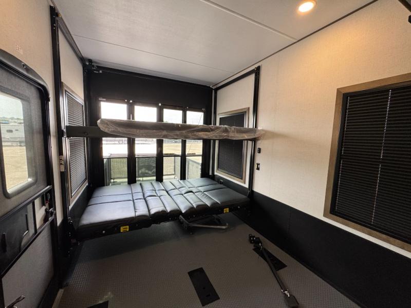 2026 Keystone RV Fuzion 442 Toy Hauler photo 15
