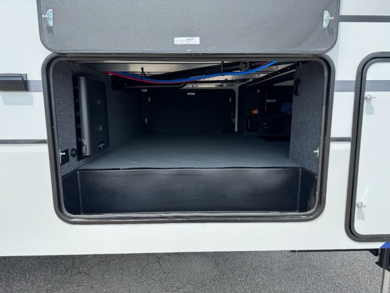 2026 Keystone RV Fuzion 442 Toy Hauler photo 30