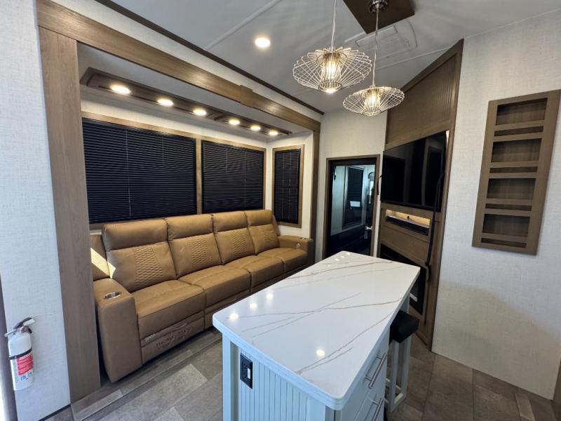 2026 Keystone RV Fuzion 419 Toy Hauler photo 12