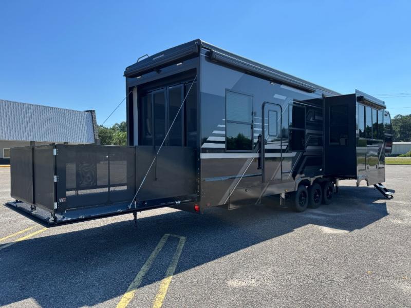 2026 Keystone RV Fuzion 419 Toy Hauler photo 1