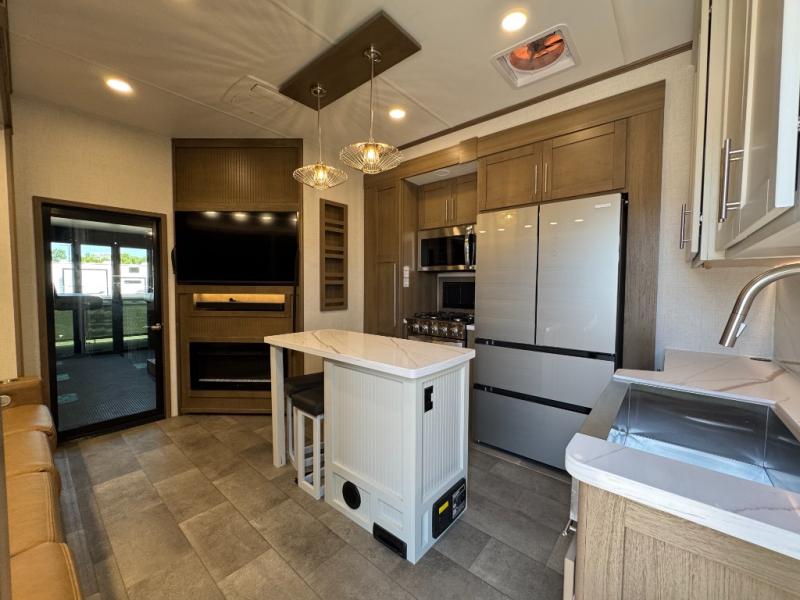 2026 Keystone RV Fuzion 419 Toy Hauler photo 11