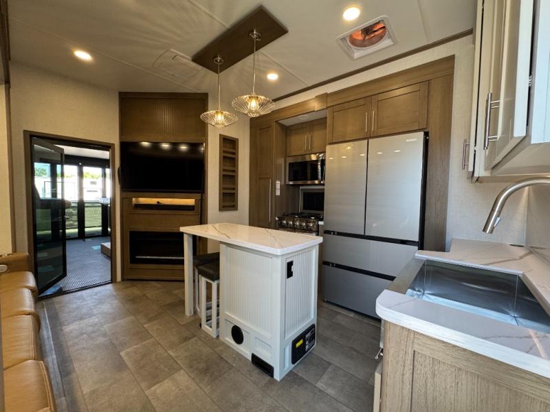 2026 Keystone RV Fuzion 419 Toy Hauler photo 15
