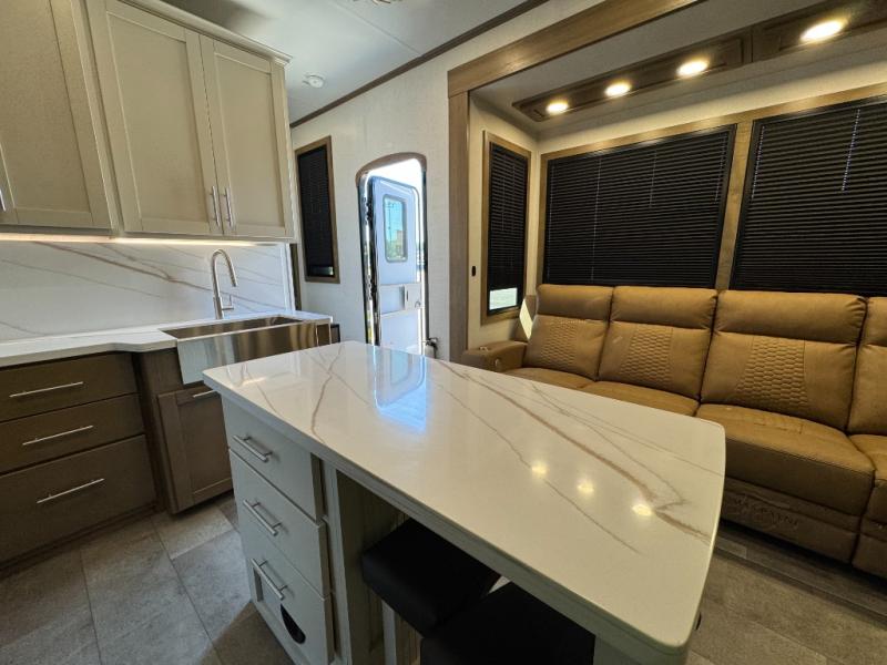 2026 Keystone RV Fuzion 419 Toy Hauler photo 13
