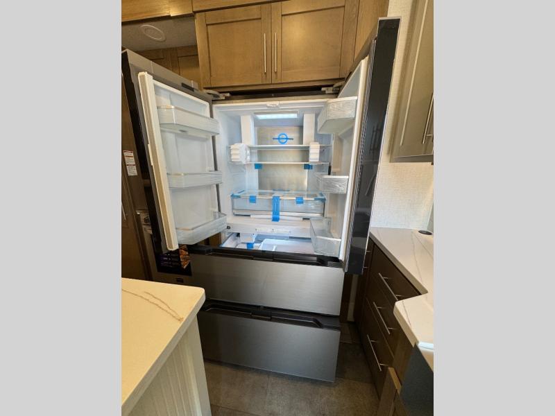 2026 Keystone RV Fuzion 419 Toy Hauler photo 16