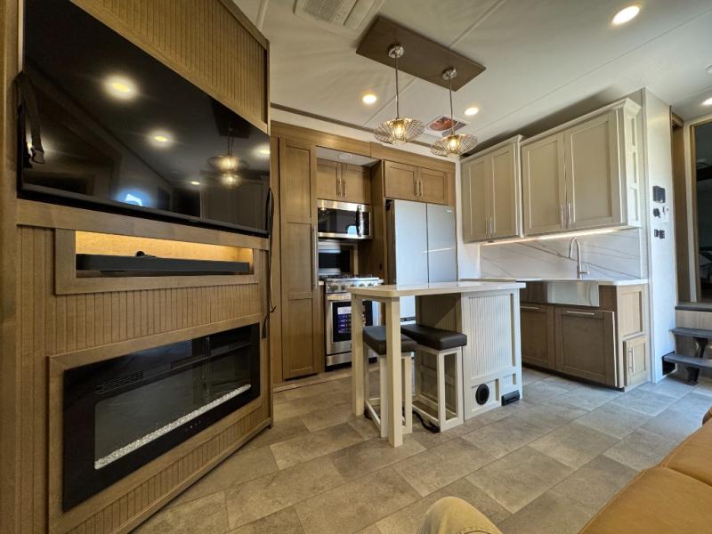 2026 Keystone RV Fuzion 419 Toy Hauler photo 14