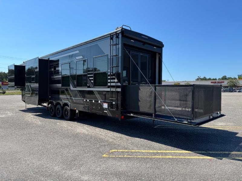 2026 Keystone RV Fuzion 419 Toy Hauler photo 2
