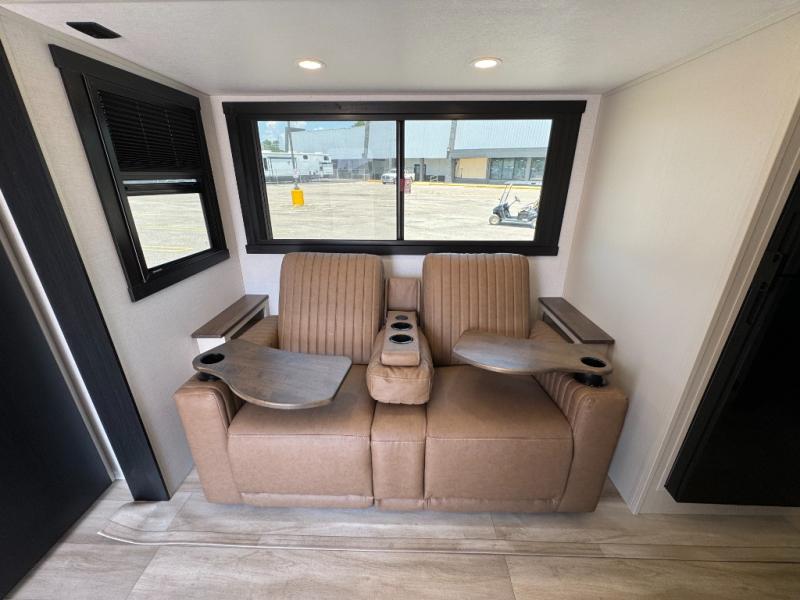 2026 Forest River RV Wildwood Heritage Glen Hyper-Lyte 22RBHL photo 13