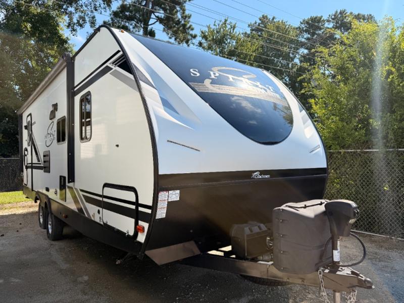 2021 Coachmen RV Spirit Ultra Lite 2557RB photo 1