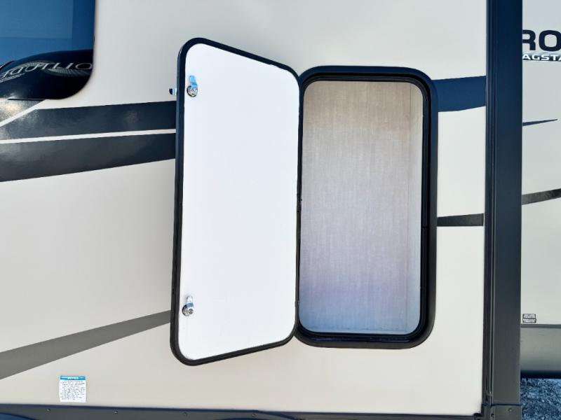 2022 Forest River RV Flagstaff Micro Lite 25FBS photo 32