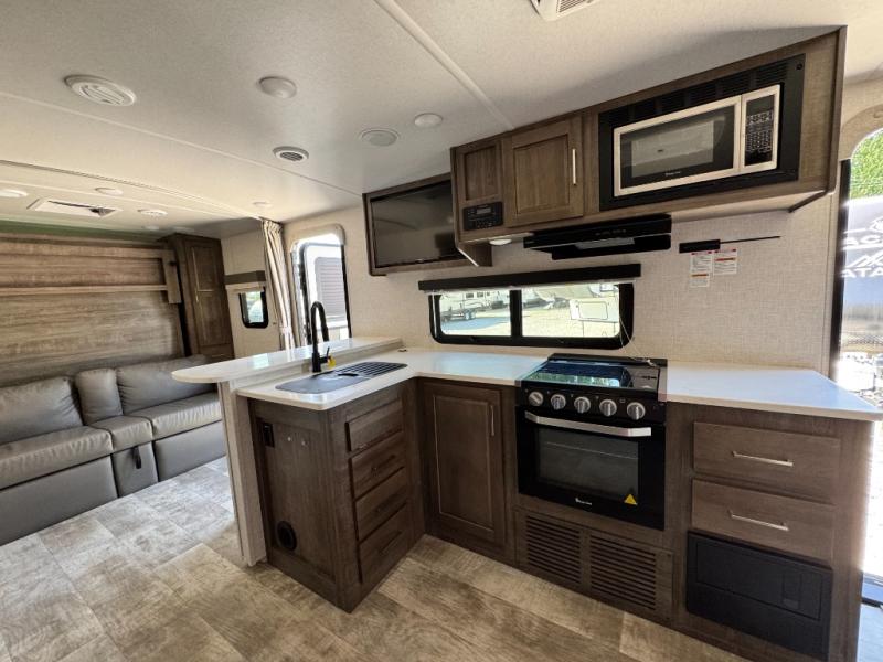 2022 Forest River RV Flagstaff Micro Lite 25FBS photo 9