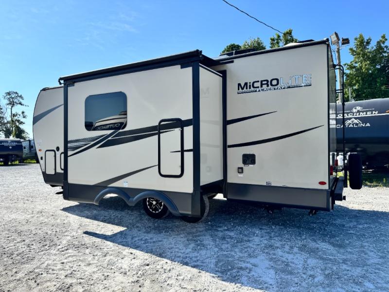 2022 Forest River RV Flagstaff Micro Lite 25FBS photo 5