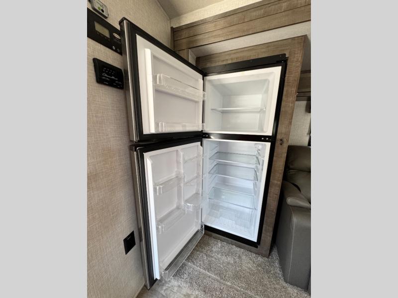 2022 Forest River RV Flagstaff Micro Lite 25FBS photo 19